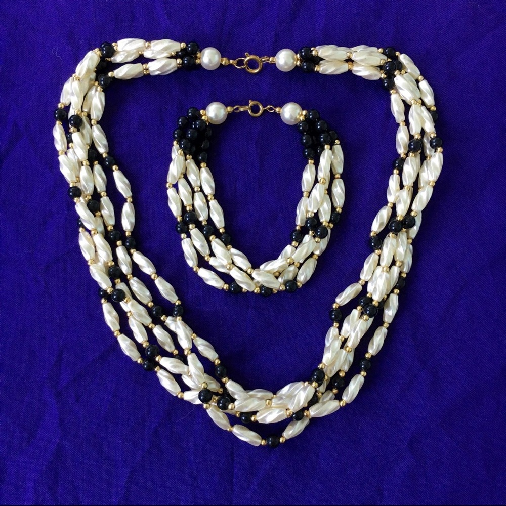 Vintage Ivory & Black Beaded Bracelet And Necklace